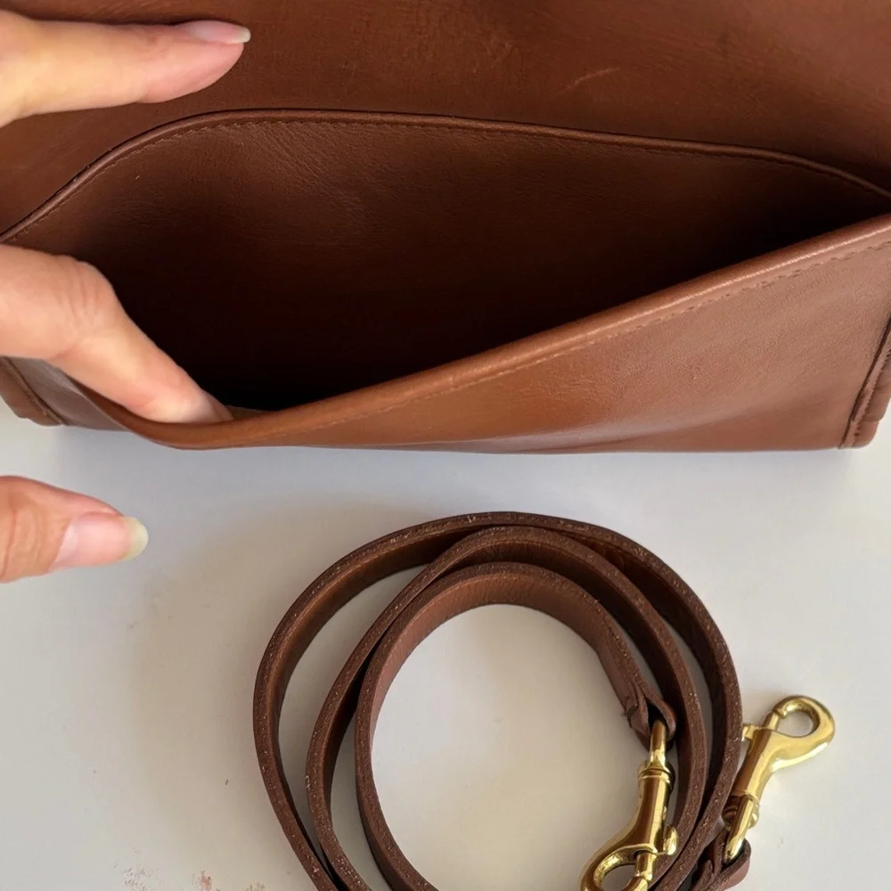 Coach Vintage Brown‎ Leather 9870 Court Crossbody Bag